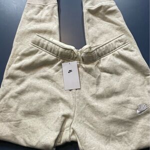 NWT Nike sweatpants